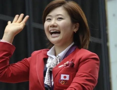 福原爱未接母亲被日媒批，你怎么评价福原爱这个人？
