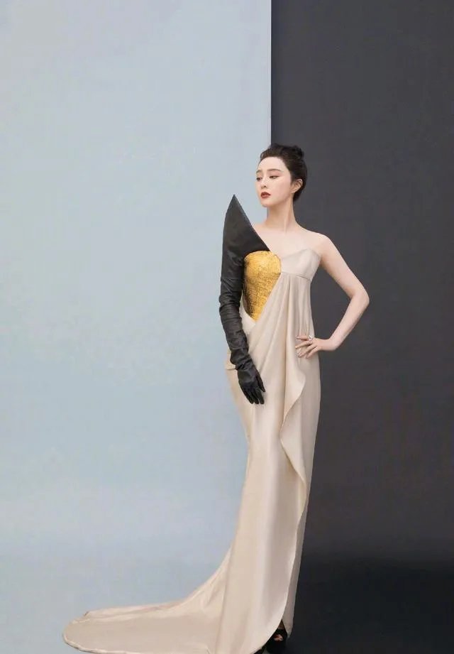 范冰冰两次现身医院,这是去月子中心吗?