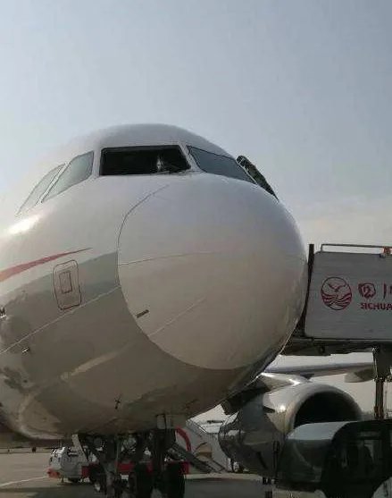 2018年5月14日川航迫降