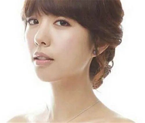 齐刘海新娘发型图片   齐刘海造型步骤详解