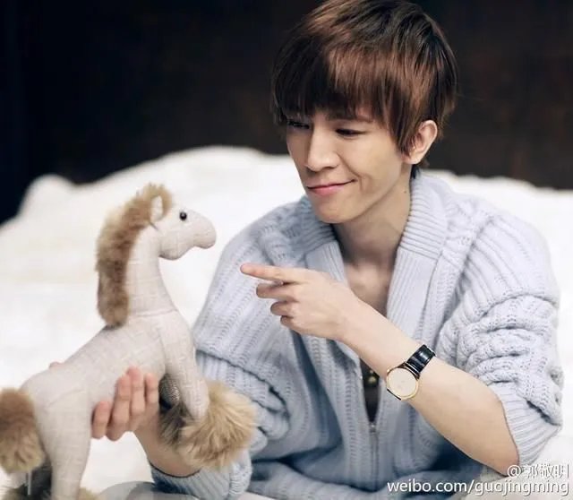 郭敬明的商业帝国探秘 郭敬明现在身价多少