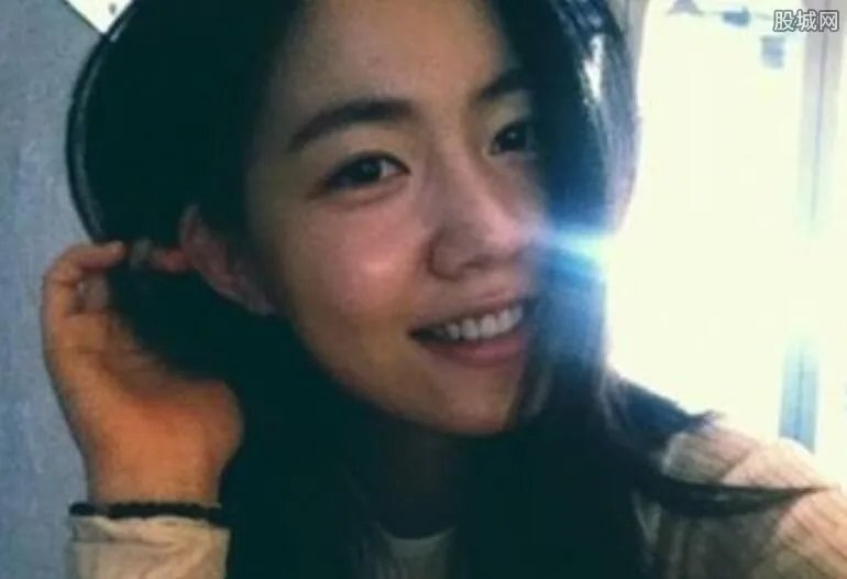 tara智妍打花英耳光 昔日队友如今为何反目成仇