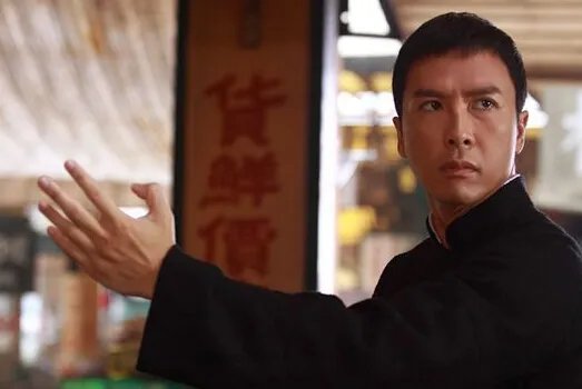 甄子丹误伤鼻骨 曾4次伤及眼部险些失明毁容