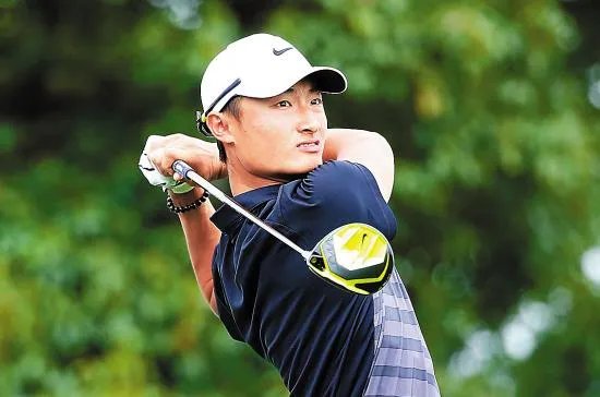 李昊桐晒合照自曝恋情了吗？