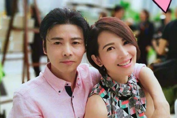 娱乐圈十大恩爱夫妻排行榜：邓超/孙俪上榜，第十“神仙爱情”