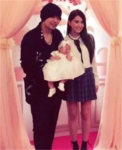 曝光周杰伦腾空摆爱心图片 揭秘杰伦为何会娶昆凌