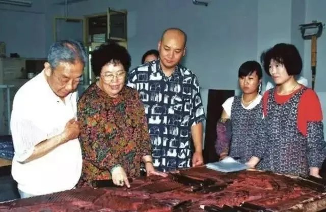 唐僧老婆身家505亿,号称“中国紫檀女王”,是真的吗?