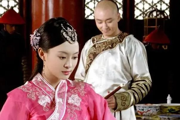 甄嬛和果郡王睡了几次?至少两次(剧中生下一对双胞胎)