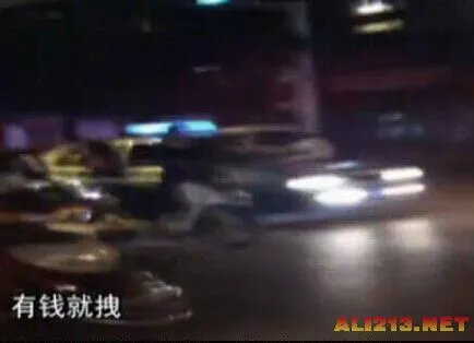 奔驰车主怒打捷豹车主 一个旧闻让人不敢拼爹