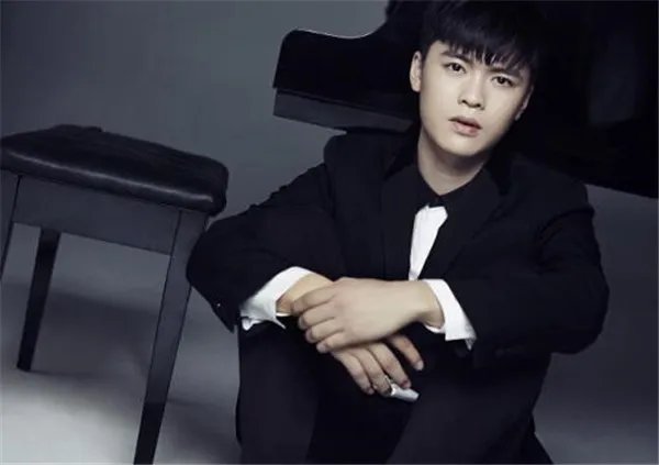 宁桓宇妈妈去世了吗家庭背景曝光 中国第一男神宁桓宇为何叫七哥