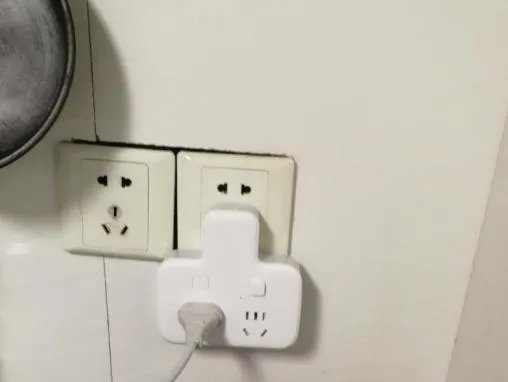 红色线是火线还是零线