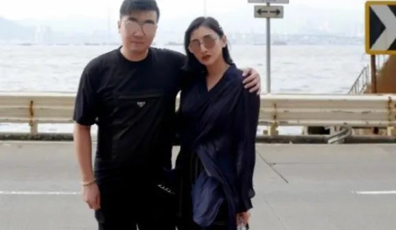 何雯娜梁超订婚后应该如何经营感情？