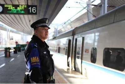 北京铁警严打黄牛效果如何?