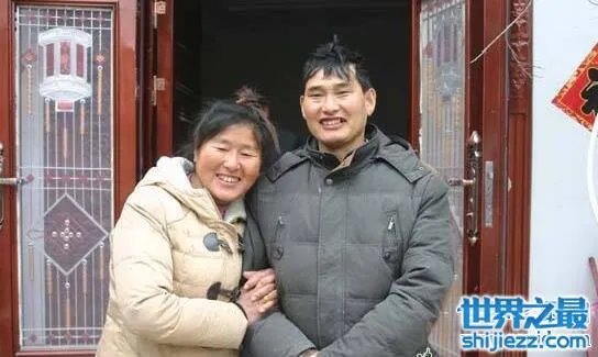 朱之文离婚后的老婆，大衣哥出名后抛弃糟糠之妻 