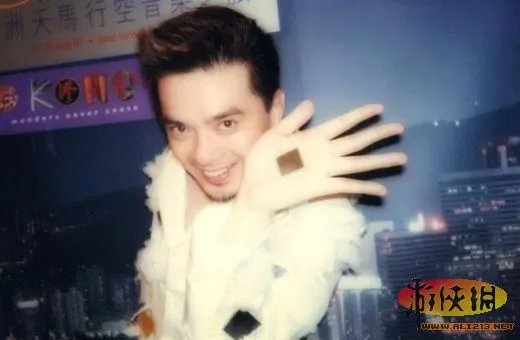 《越狱》男主角米勒出柜！娱乐圈公开出柜明星