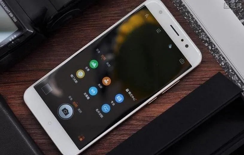 二手苹果7拍天价 二手苹果7现在值多少钱?