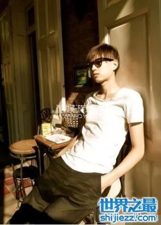 曹安娜徐煜程婚纱照曝光,两人爱情走到尽头(分手)