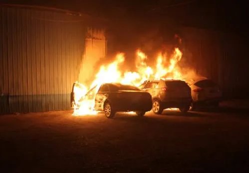 男子酒后纵火烧3辆车会如何量刑？