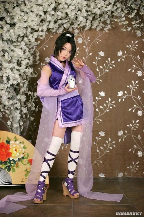 韩国妞推出诱人新cosplay作品 邪恶少女Elsie
