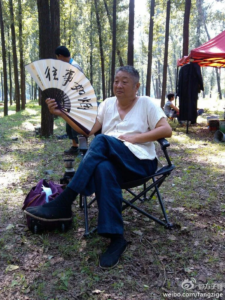 方子哥傅彪照片对比图 他是一级演员吗