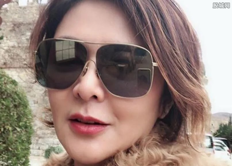 关之琳脑癌病复发 昔日女神如今被病魔折磨得惨不忍睹