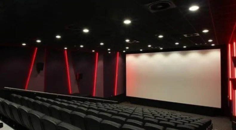 如何看待情人节单日票房首次破10亿?