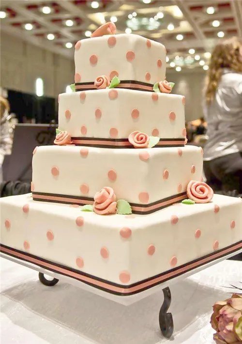 婚礼蛋糕团购怎么样 团购时要注意什么