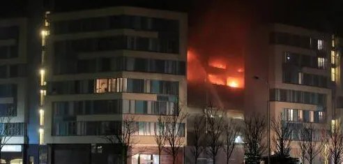 英立体停车场大火发生什么了？