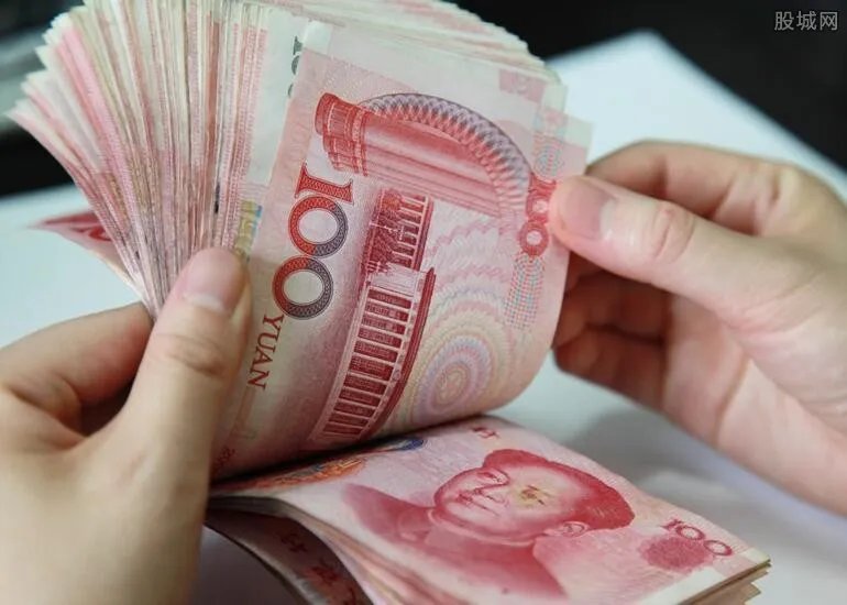 15年没上班仍被发工资超46万 这背后隐藏着什么？