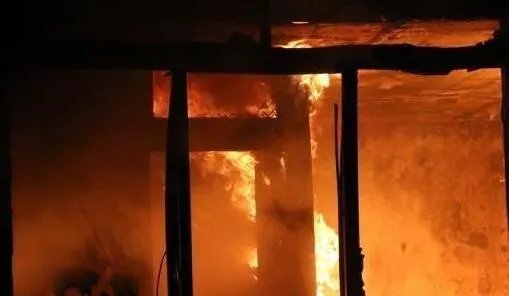 湖北居民楼大火是怎么回事?