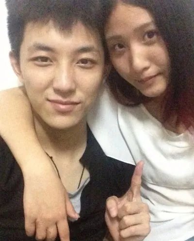 黄文煜女友是谁 帅气小伙因何走红