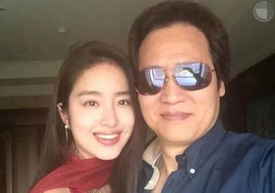 陈金飞毁了杨采钰什么内幕?