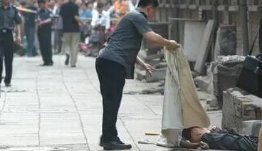 五男子持砍刀行凶 砍死一人现已全部缉拿归案