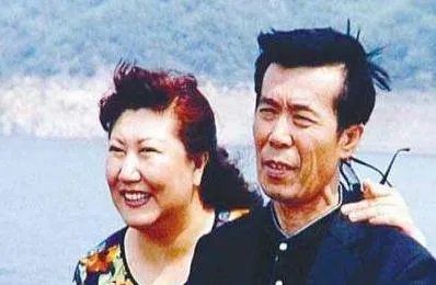 何庆魁妻子张艳茹简介：何庆魁的现状怎样