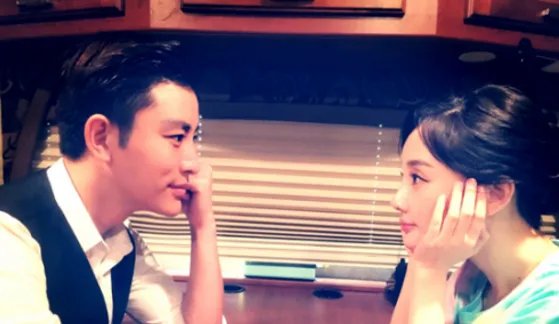 李小璐贾乃亮感情不好真的吗?