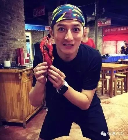 连锁店百余家,全国买房不手软…李维嘉竟是大款!