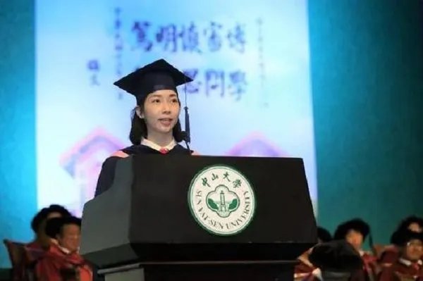 致词与致辞的区别