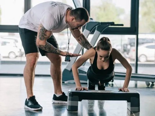 三角肌锻炼方法