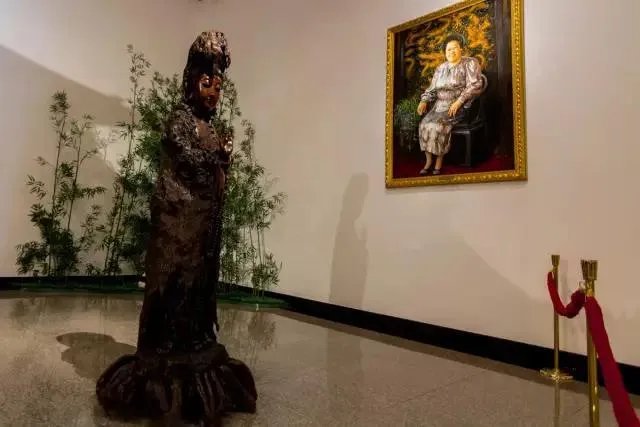 唐僧老婆身家505亿,号称“中国紫檀女王”,是真的吗?