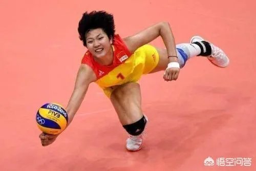 中国女排1号球服之路,从郎平到袁心玥,各个都是排球圈顶级高手吗?