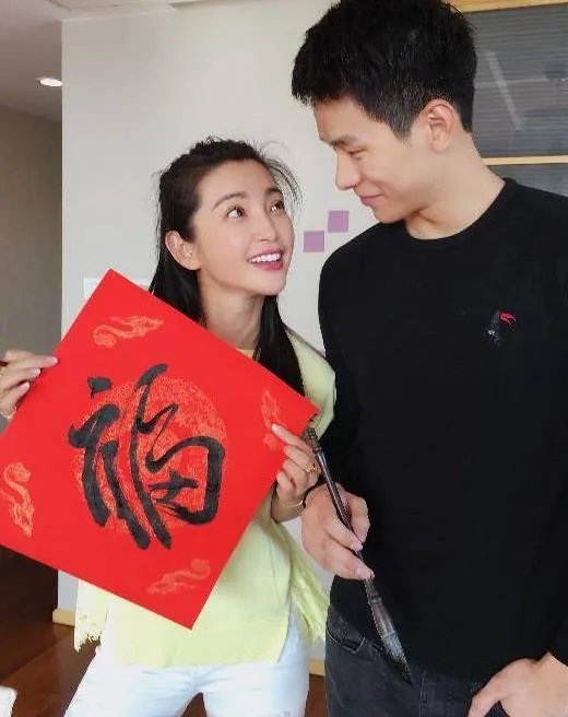 李冰冰送祝福却遭范冰冰催婚(图文)