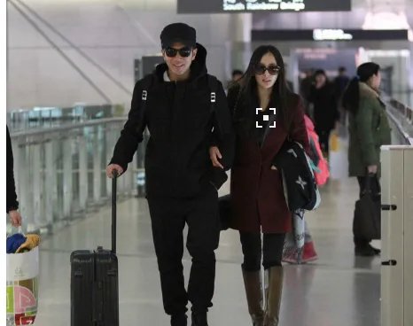 杨幂刘恺威机场被打?