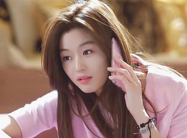 如何看待全智贤素颜出街?