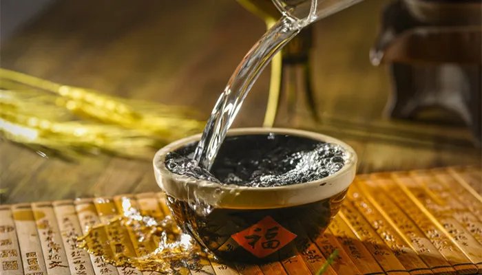 当垆卖酒的故事 当垆卖酒的故事是什么