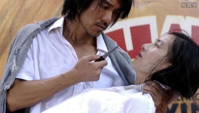 周星驰睡黄圣依4次 二人关系为何闹翻