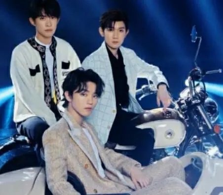 TFBOYS将解散系谣言是怎么回事