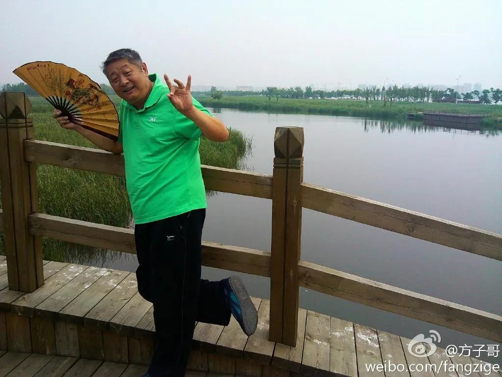 方子哥傅彪照片对比图 他是一级演员吗