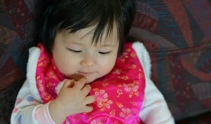 钟嘉欣晒女儿萌照是怎么回事?