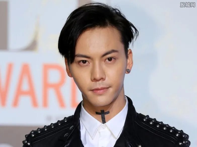 趁baby不在陈伟霆阿sa上跑男 三人之间关系复杂