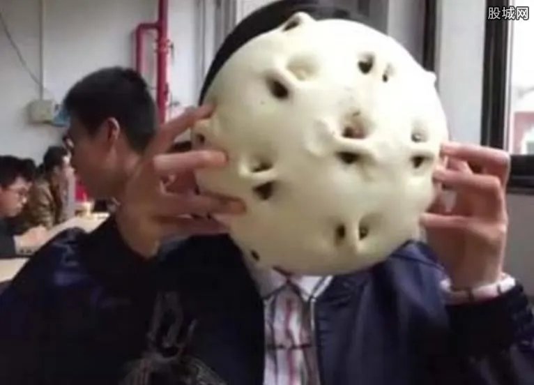 人大6元馒头走红 手工制作超级大馒头走红网络